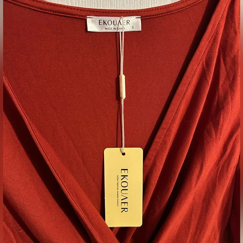 NWT Red Maternity Shirt - Picture 2 of 4